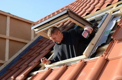 Pose de fenêtres de toit Velux à Bollezeele